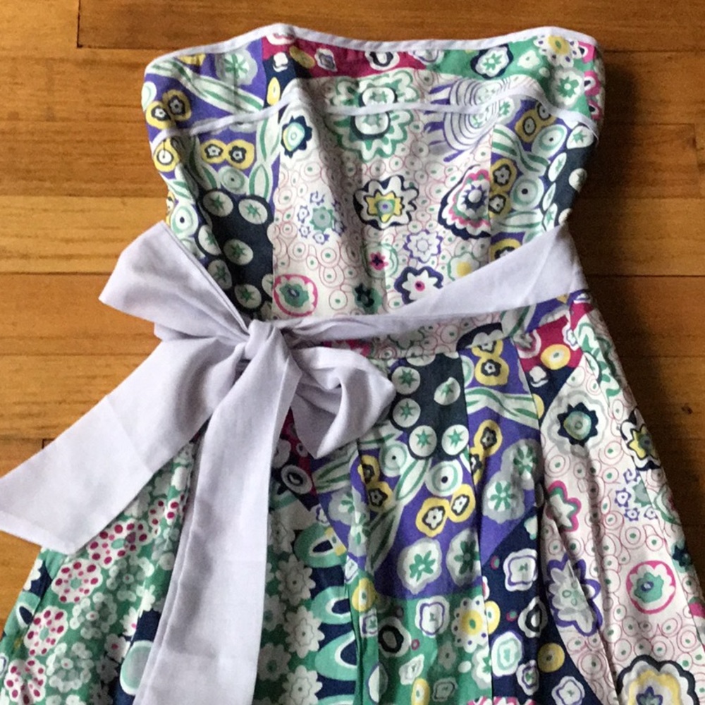 Spring dress - Picture 2 of 3